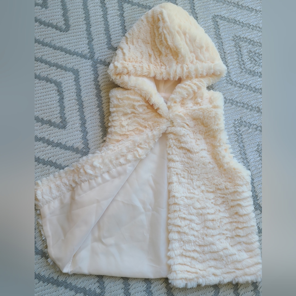 Soft, fuzzy fur-look hooded vest for toddler girl, size 5T